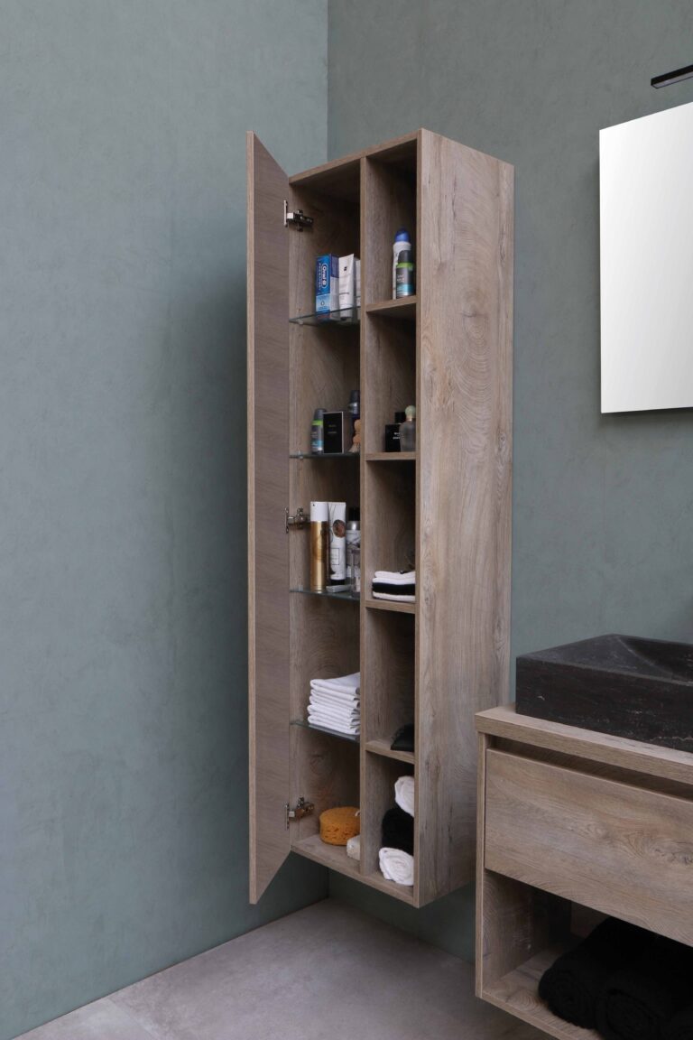 15sanibell-bv-unsplashbathroom-closet