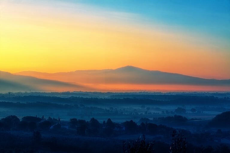 Photo-by-Johannes-Plenio-on-Unsplash..